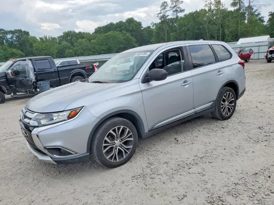 2017 Mitsubishi Outlander ES