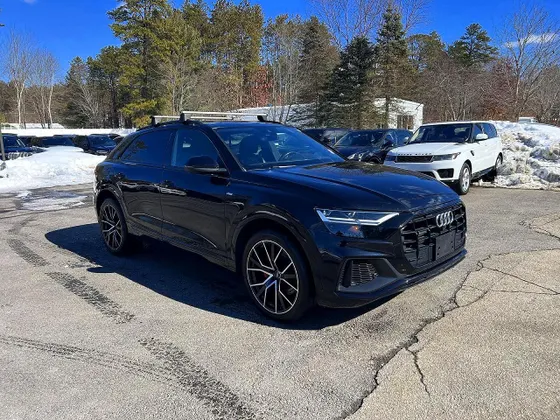 2019 Audi Q8 Premium Plus