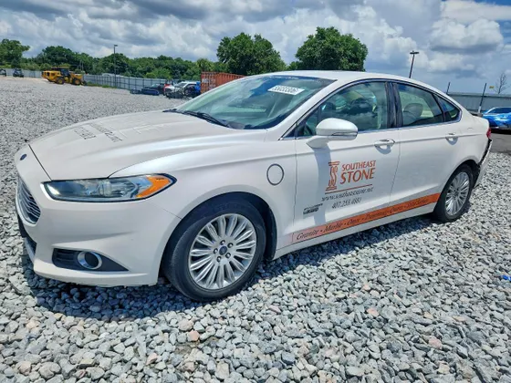 2014 Ford Fusion Energi SE Luxury