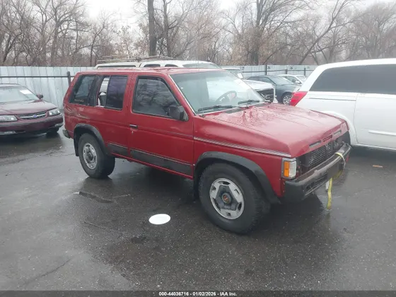 1995 Nissan Pathfinder LE