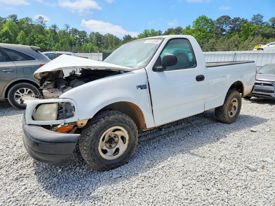 2004 Ford F-150 Heritage XL