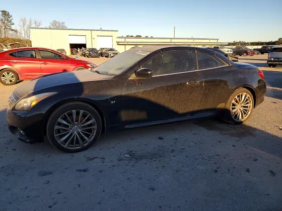 2015 INFINITI Q60 Convertible Q60