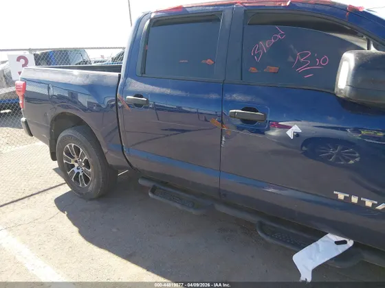 2023 Nissan Titan SV