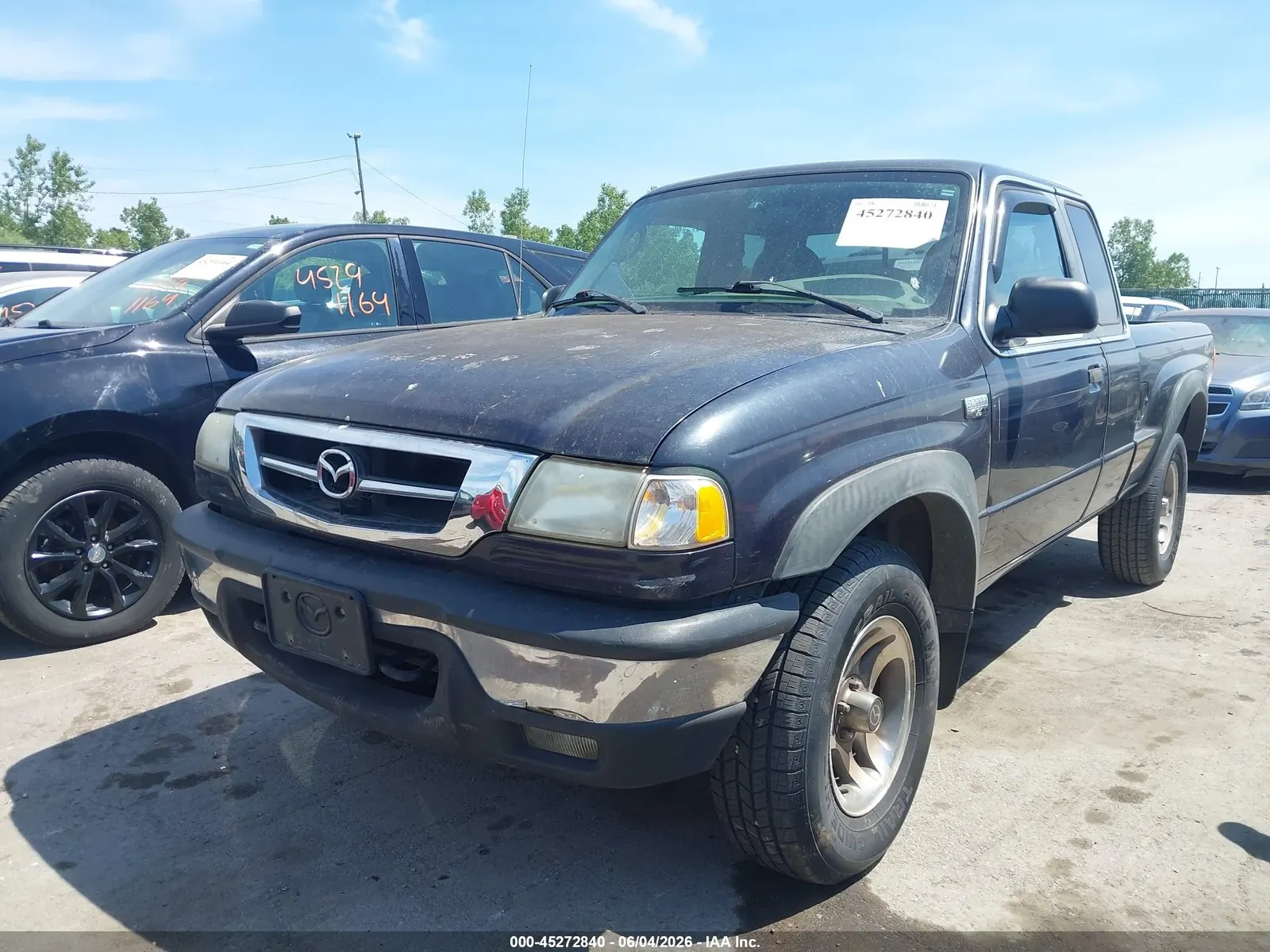 2002 Mazda B-Series 4WD Truck SE