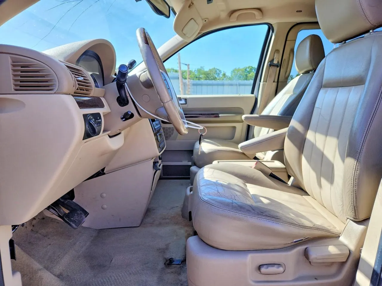 2005 Mercury Monterey Luxury