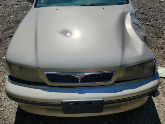 2002 INFINITI G20 Luxury