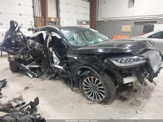 2022 Lincoln Aviator Standard