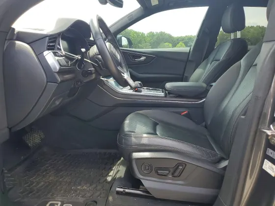2019 Audi Q8 Premium Plus
