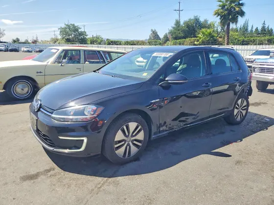 2017 Volkswagen e-Golf SE