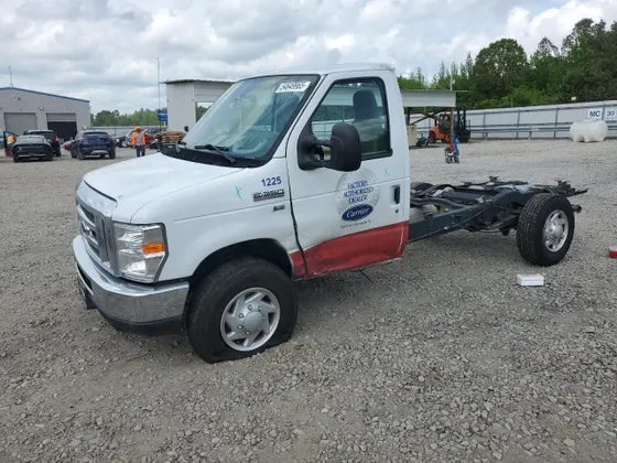 2019 Ford E-Series Cutaway E350 SUPER DUTY CUTAWAY VAN
