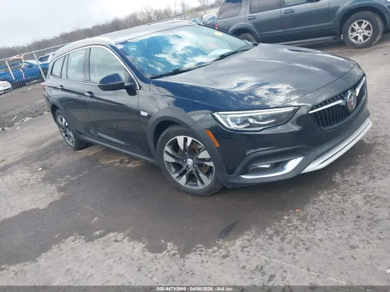 2018 Buick Regal TourX Essence