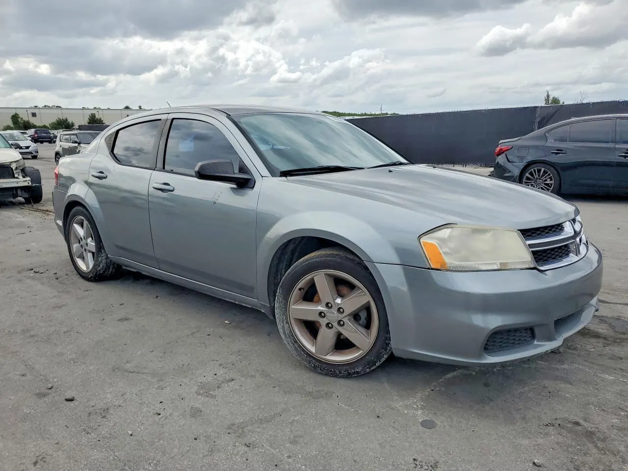 2013 Dodge Avenger SE