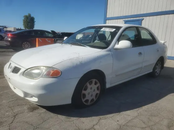 2000 Hyundai Elantra GLS