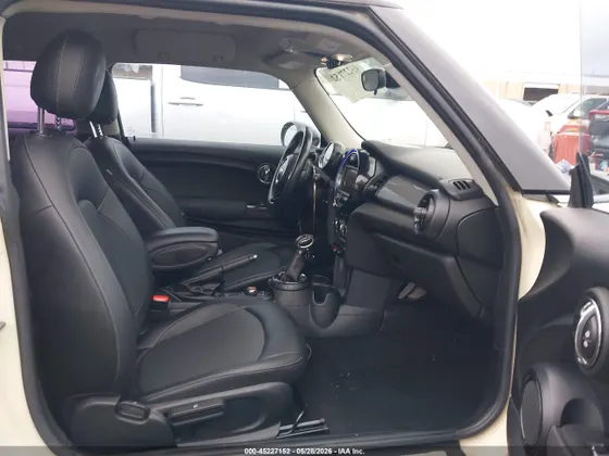 2015 MINI Cooper Hardtop COOPER