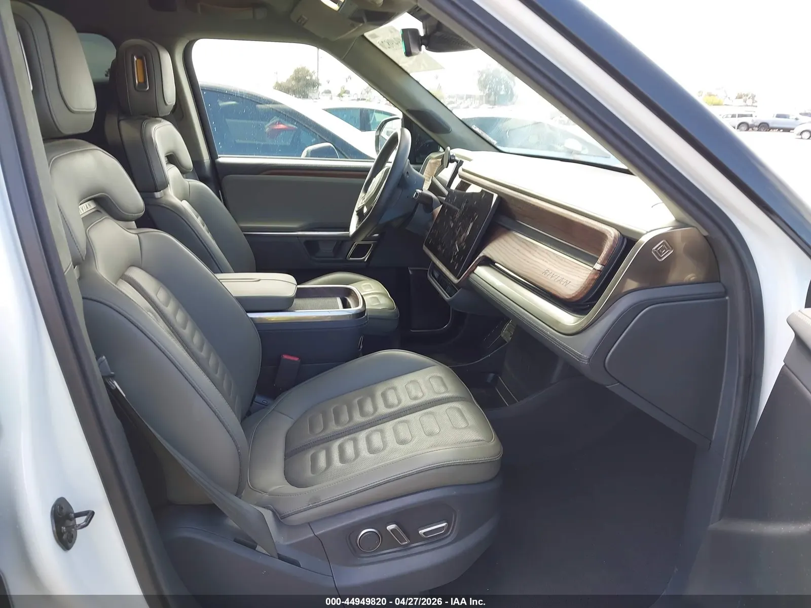 2023 Rivian R1S Adventure