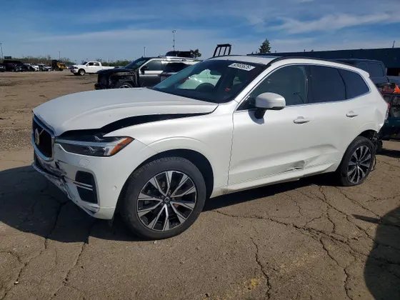 2023 Volvo XC60 Core