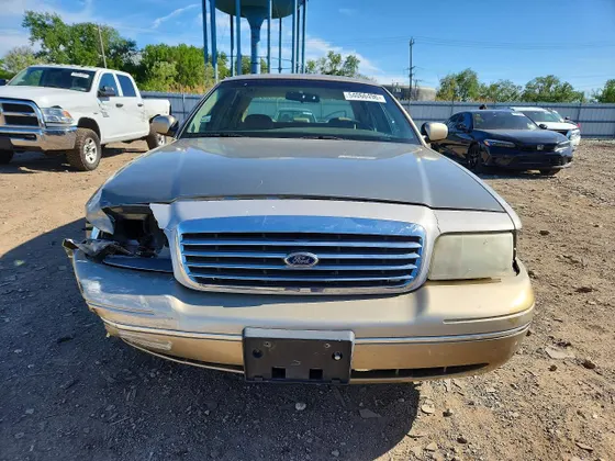 1999 Ford Crown Victoria