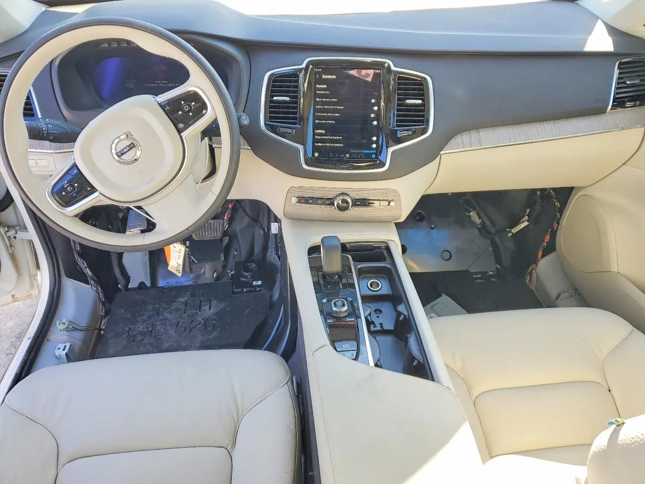 2025 Volvo XC90 Plug-In Hybrid Plus