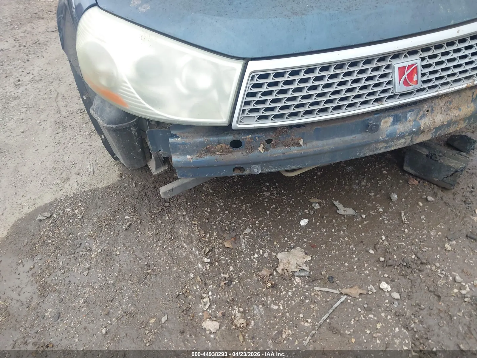 2004 Saturn L-Series L300 1