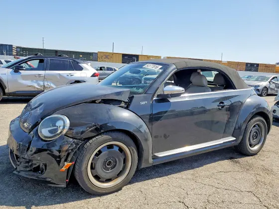 2013 Volkswagen Beetle Convertible 2.5L