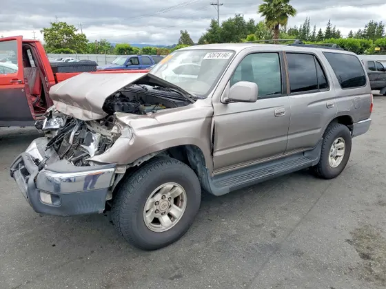 2002 Toyota 4Runner SR5