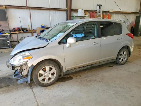 2009 Nissan Versa 1.8 S