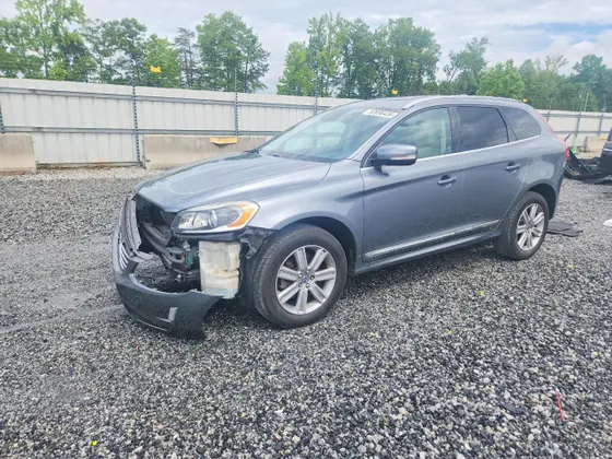 2016 Volvo XC60 T6 Drive-E Platinum