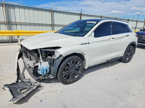 2022 INFINITI QX50 LUXE