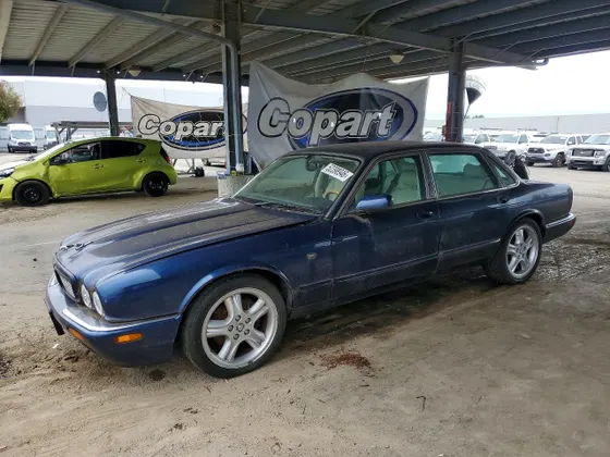 1998 Jaguar XJ XJR