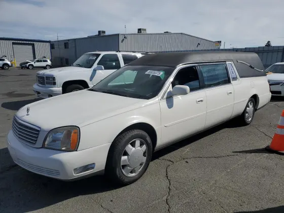 2000 Cadillac Deville Professional Limousine