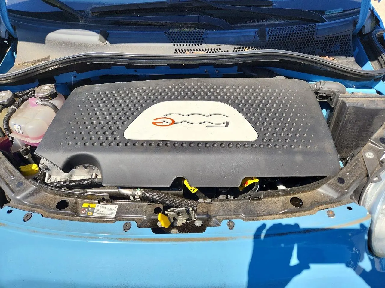 2015 FIAT 500e 500