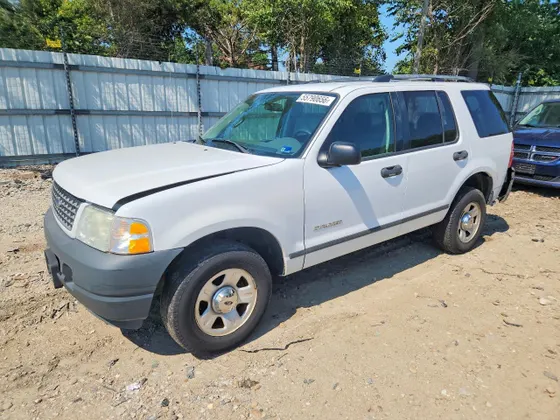 2004 Ford Explorer XLS