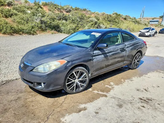 2005 Toyota Camry Solara SLE