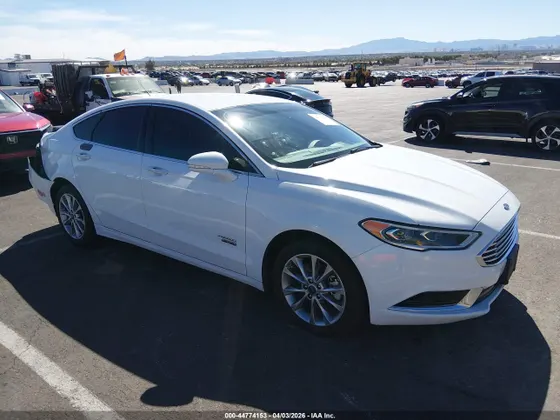 2018 Ford Fusion Energi SE