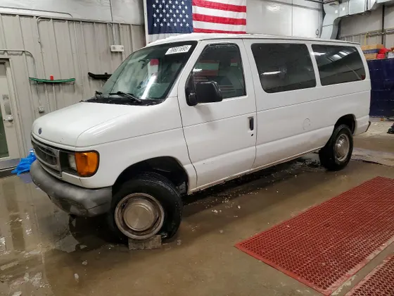 2003 Ford Econoline Wagon XL