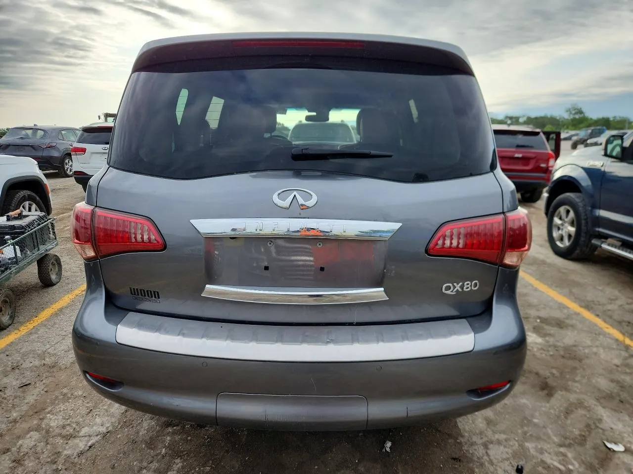 2017 INFINITI QX80