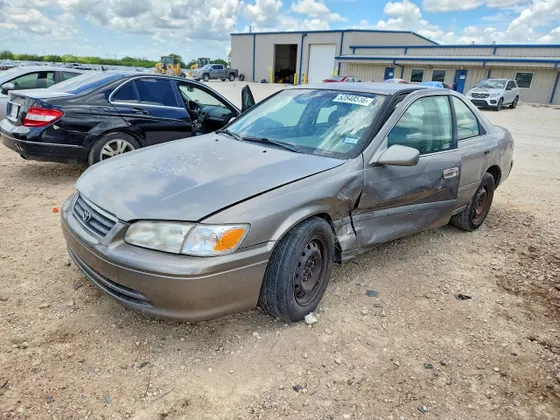 2001 Toyota Camry LE