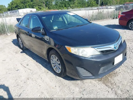 2013 Toyota Camry Hybrid XLE