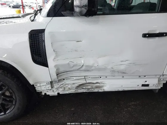 2023 Land Rover Defender X-Dynamic SE