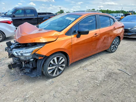 2021 Nissan Versa SR