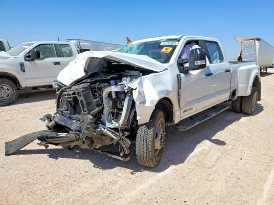 2026 Ford Super Duty F-350 DRW XL