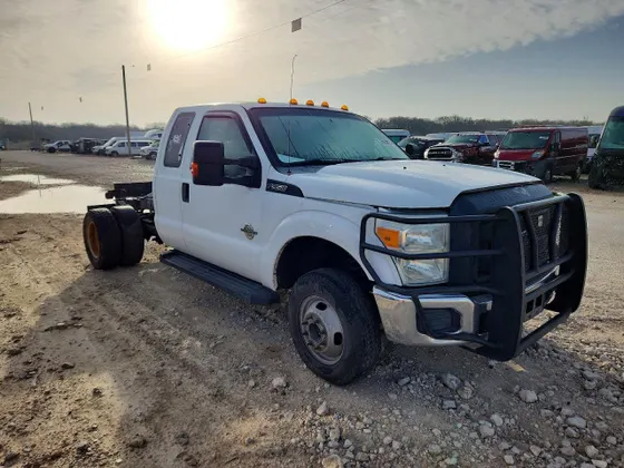 2015 Ford Super Duty F-350 DRW XLT