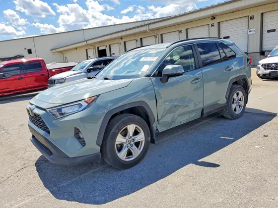 2019 Toyota RAV4 XLE