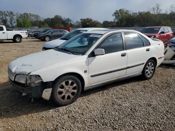 2001 Volvo S40 1.9T