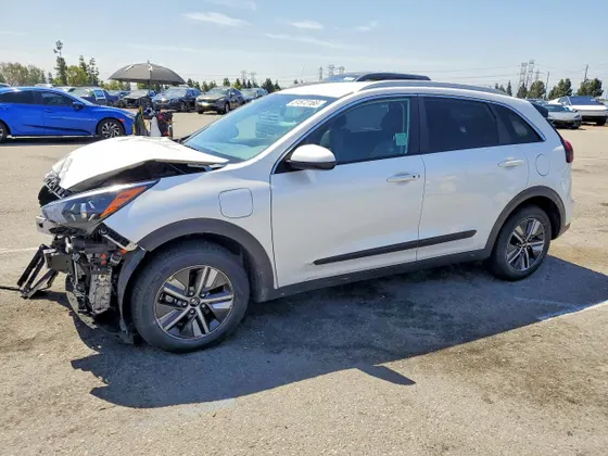 2020 Kia Niro Plug-In Hybrid LXS