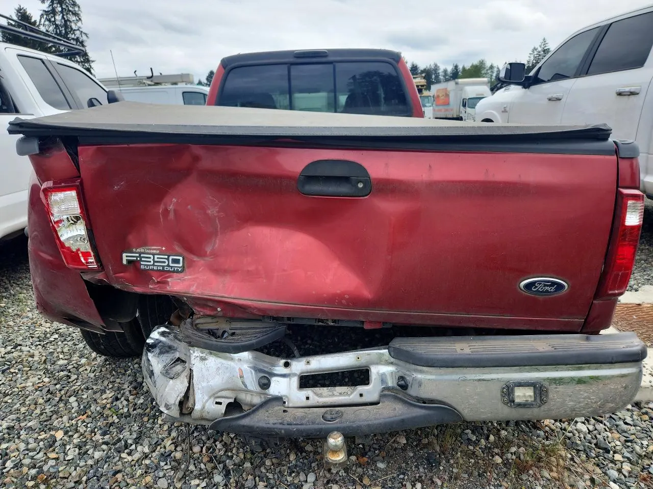 2001 Ford Super Duty F-350 DRW XL