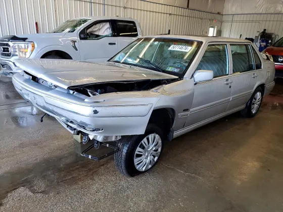1998 Volvo S90