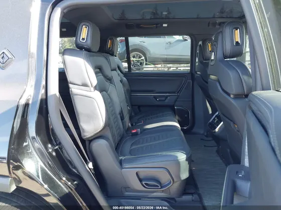 2025 Rivian R1S Adventure