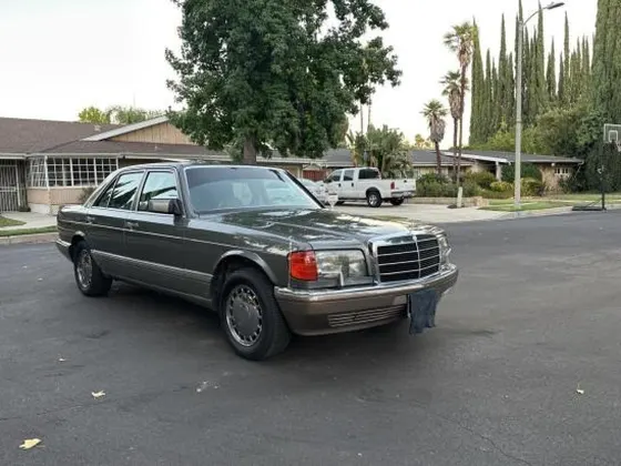 1989 Mercedes-Benz 300 Series 300SE