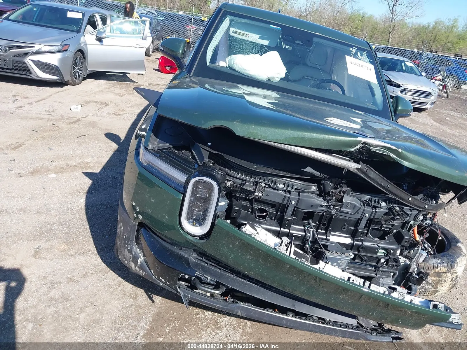 2025 Rivian R1T Premium